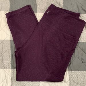 Zyia crop leggings
